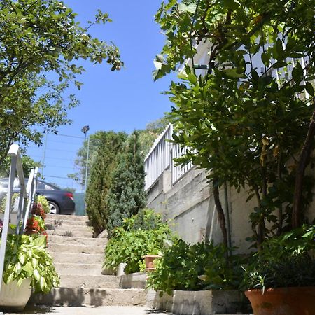 Apartments Lilly Rijeka Exterior photo