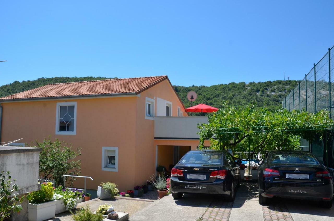 Apartments Lilly Rijeka Exterior photo